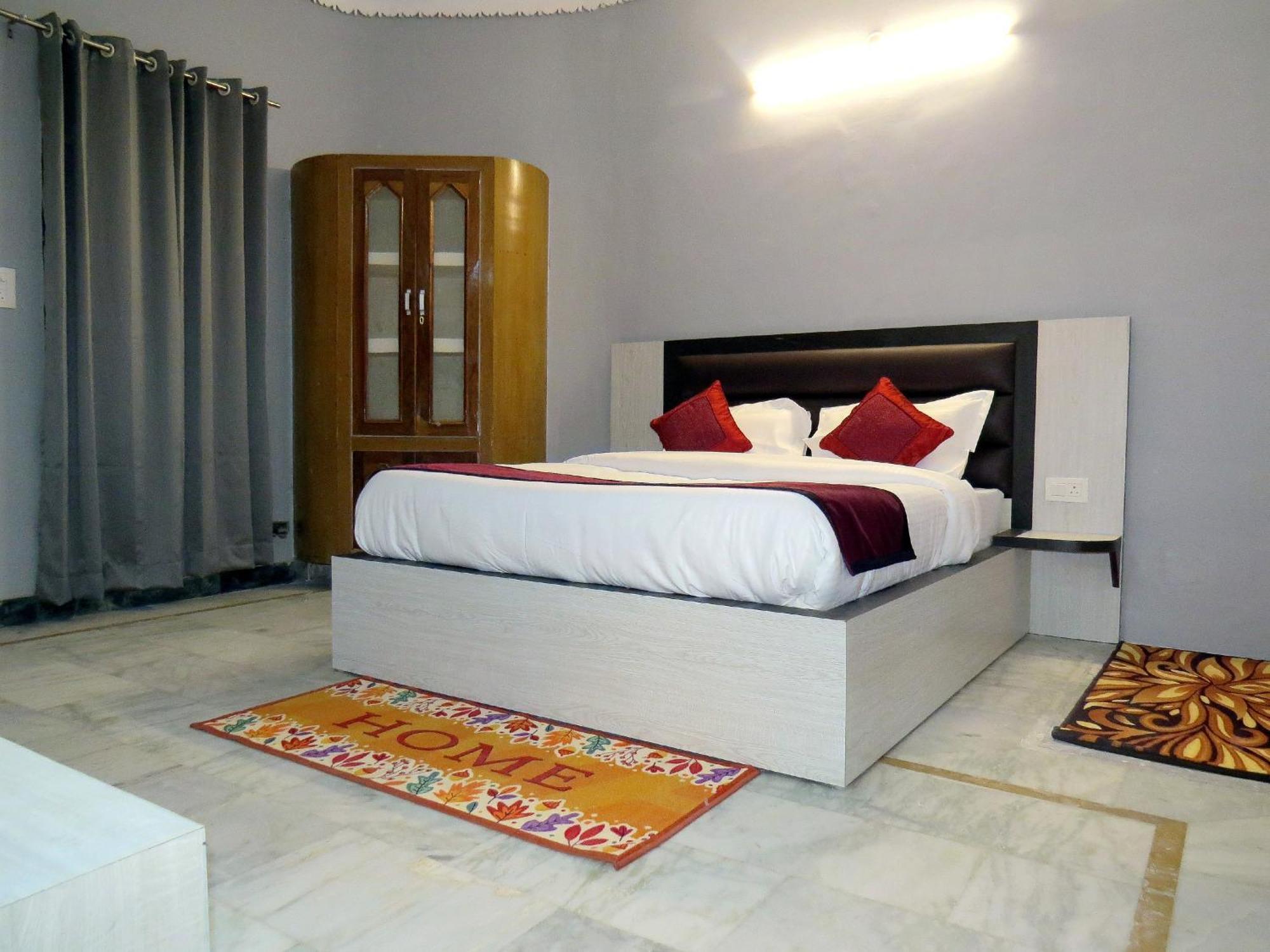 Hotel Haya Palace Nainital Eksteriør billede